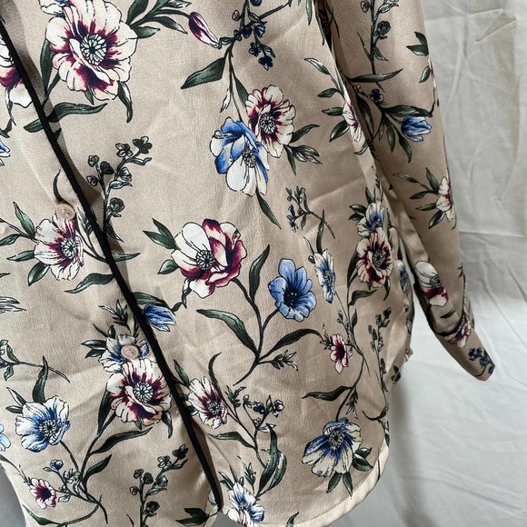 RO & DE Woman's Floral Pattern Button Down Long Sleeve Blouse Sz XS - Picture 5 of 8
